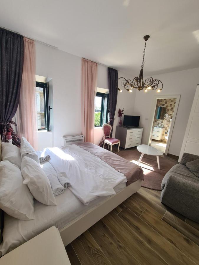 Rustico Apartments Tivat Exterior foto